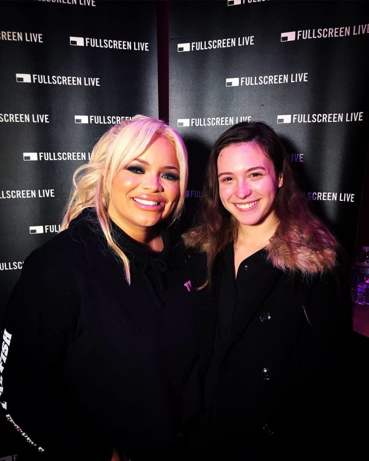 Clara Gomes poses with Trisha Paytas during the last stop of her tour in Jersey City on December 2nd, 2018. 