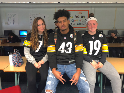 (left to right) Makayla Foran, Shai Harrison, and Sarah Gallagher repping their Steelers jerseys