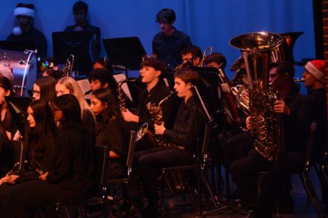 South Windsor High School Orchestra, Band, and Choral Spectrum perform Star Wars at their spring concert.