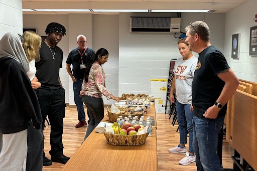 Welcoming New Students with a Breakfast Meet and Greet