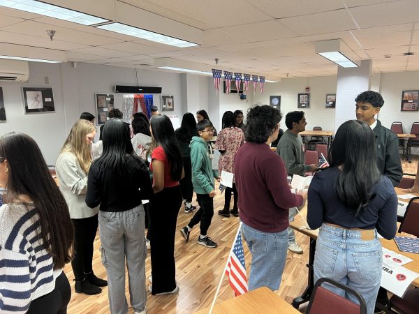 Students in Mrs. McGinn's AP Gov class prepare for the presidential debate. (Mrs. McGinn)