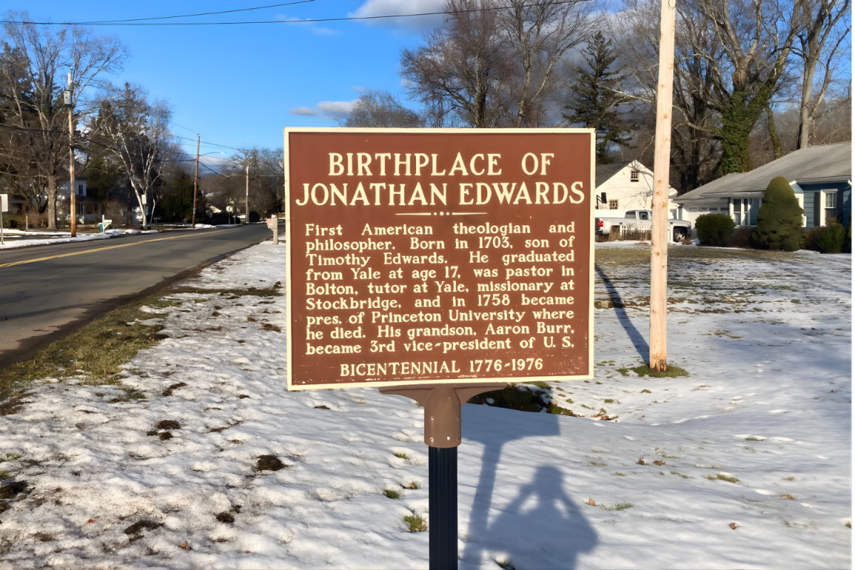 Marker for the birthplace of Jonathan Edwards on Main Street